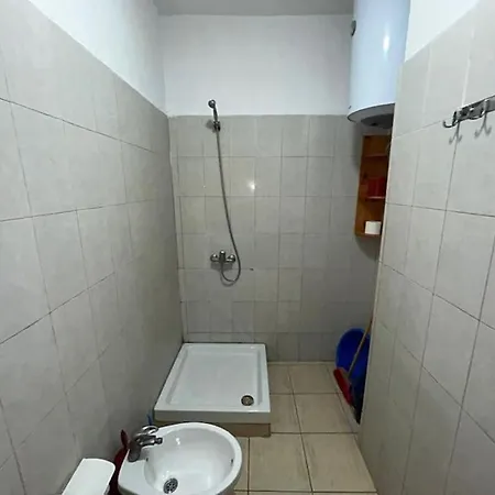 Rezidenca Hasanaj 6 *